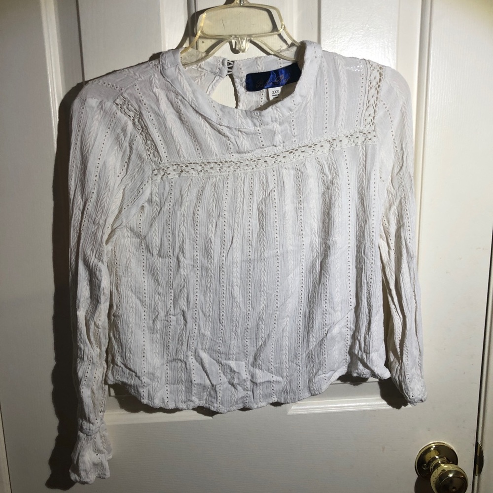 Francesca’s white lace embroidered blouse size XXS